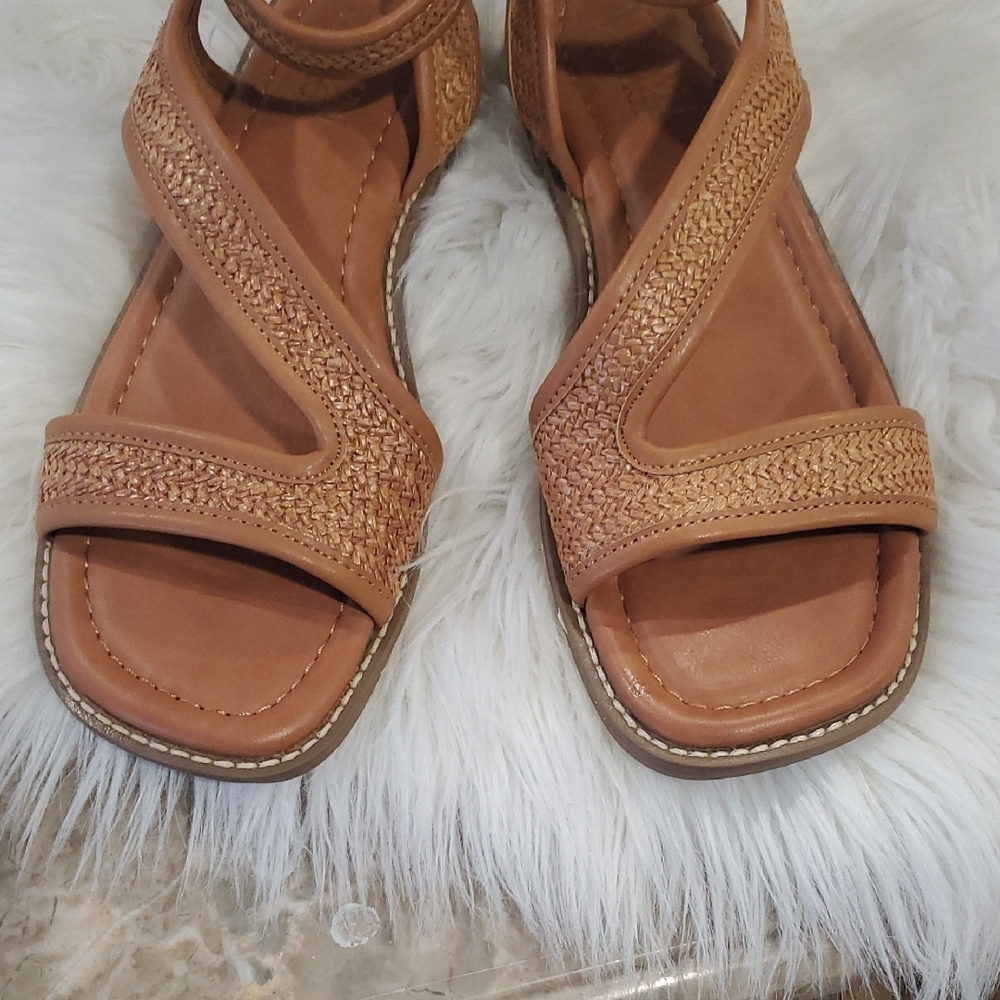 Crown Vintage Tan Sandals with Braided Straps - Picture 2 of 16